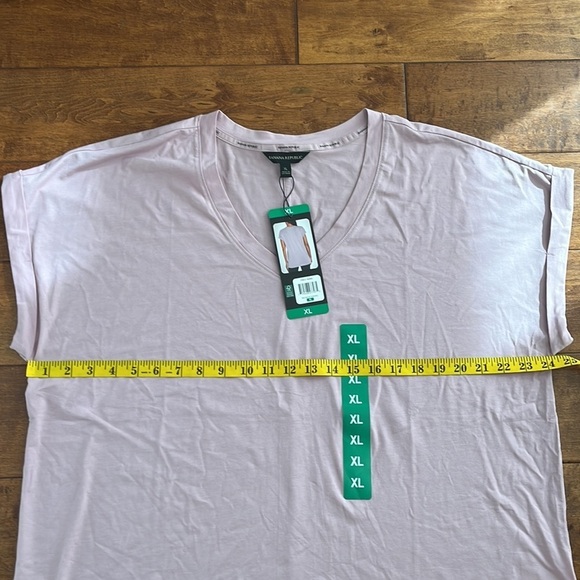 Banana Republic Ladies Short Sleeve V Neck Top - Picture 7 of 9